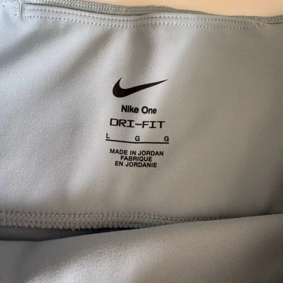 Nike Women's Light Blue Leggings - Picture 4 of 4